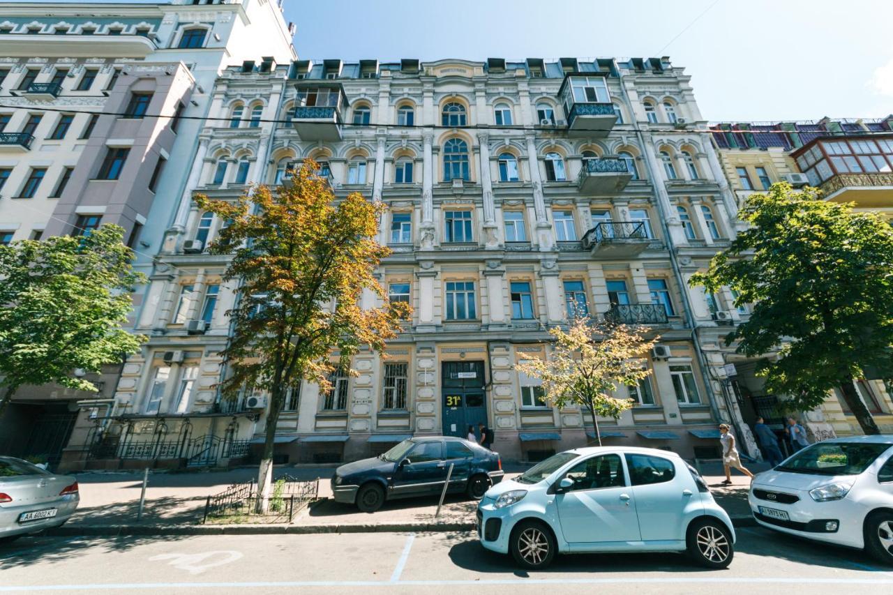 Vip Apartment Near Kreschatyk, 31А Pushkinska Street Kyiv Exterior photo